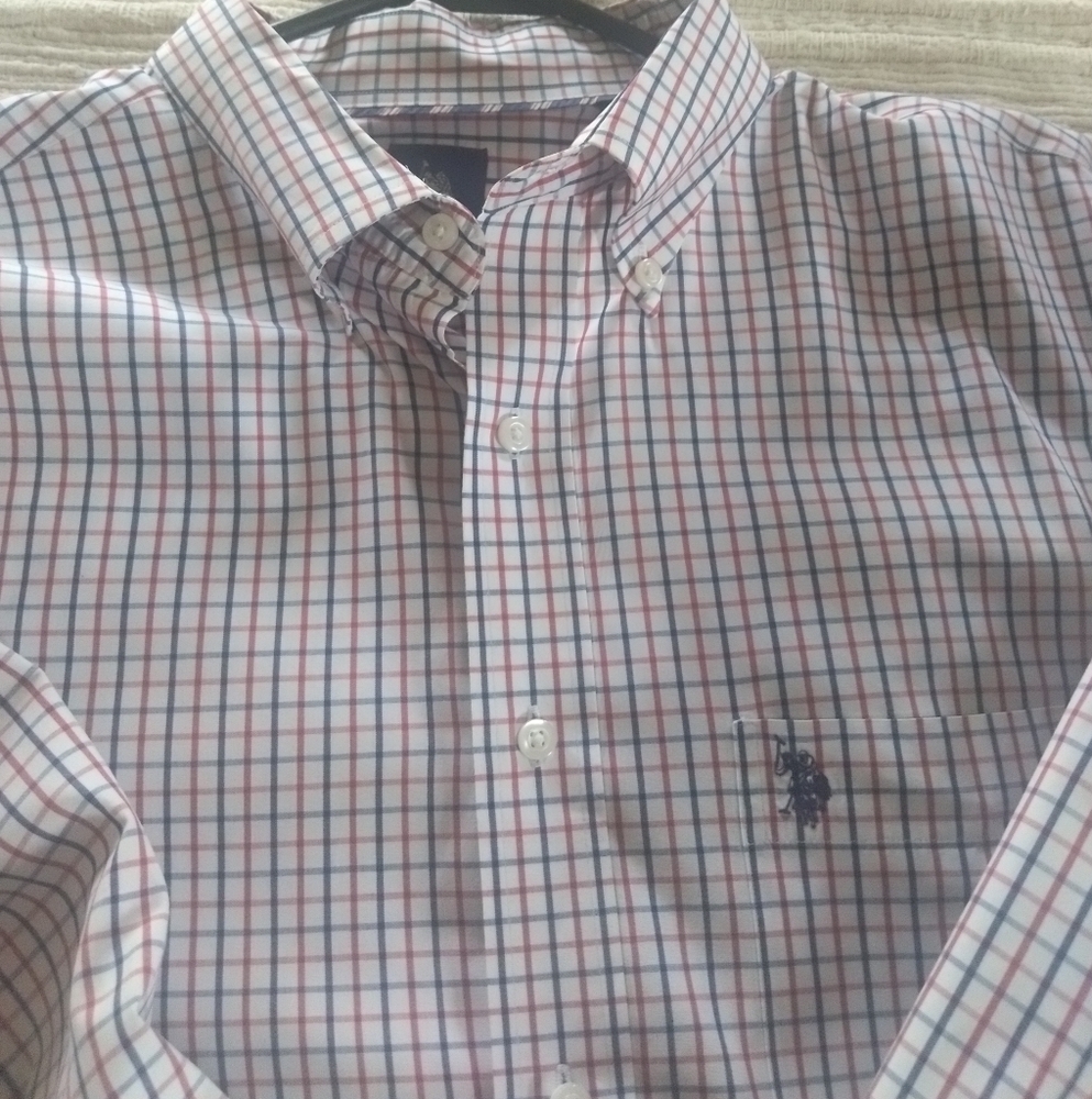 NWOT Men's Classic Checkered Shirt